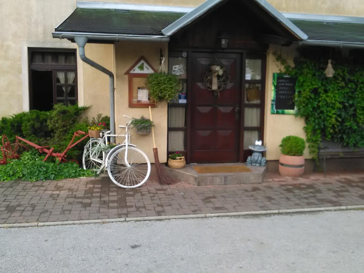 Bed and Breakfast Klet Cinkus Hrvatski Leskovac Exterior foto